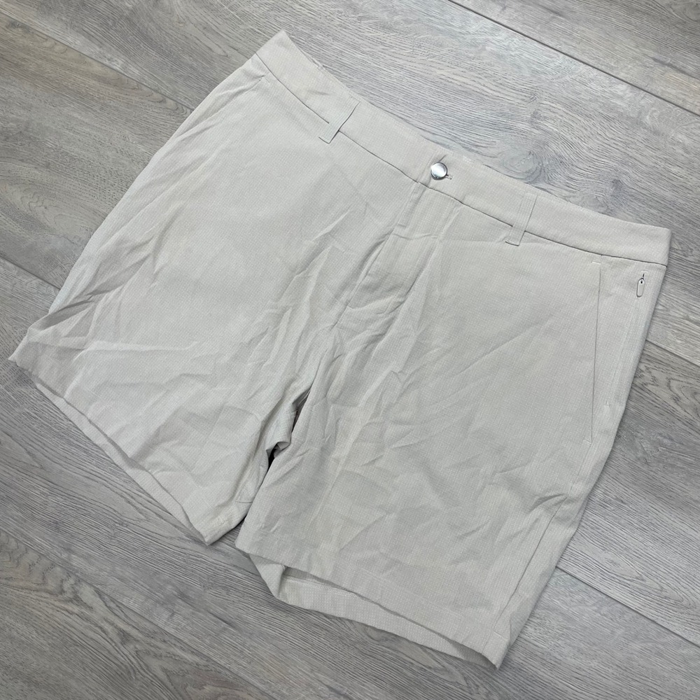 Lululemon ABC Classic Fit Short Mens 36 Tan Golf Casual LM7BGUS